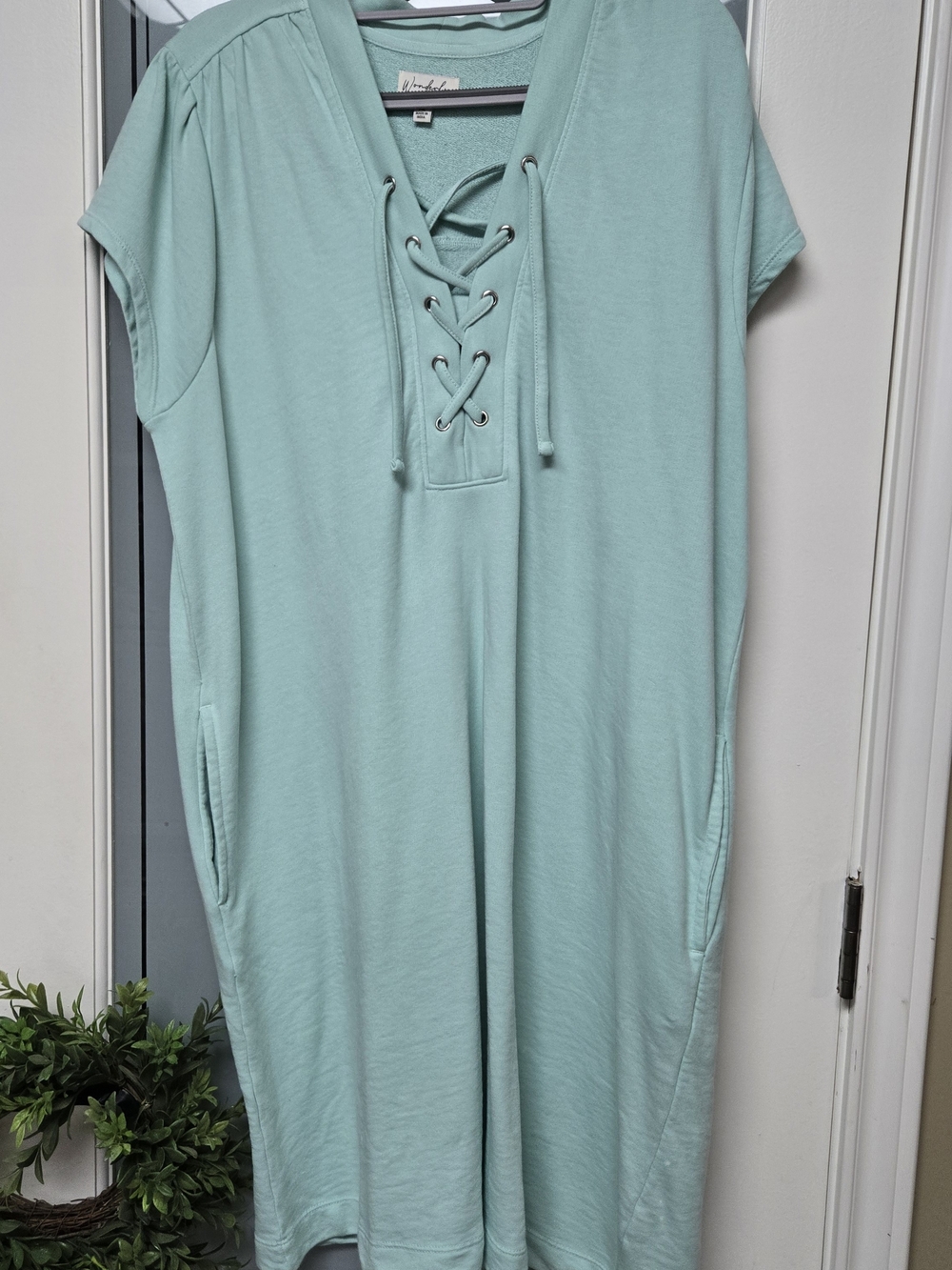 Wonderly Lace-Up V-Neck Midi Top in Mint